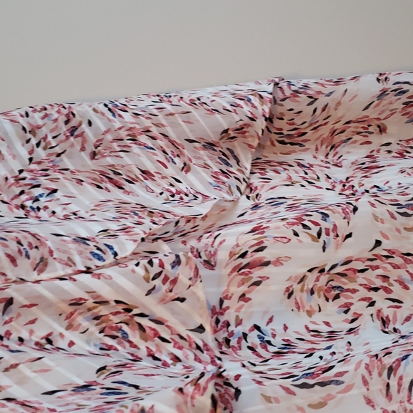 WHBM Blouse - Picture 2 of 6